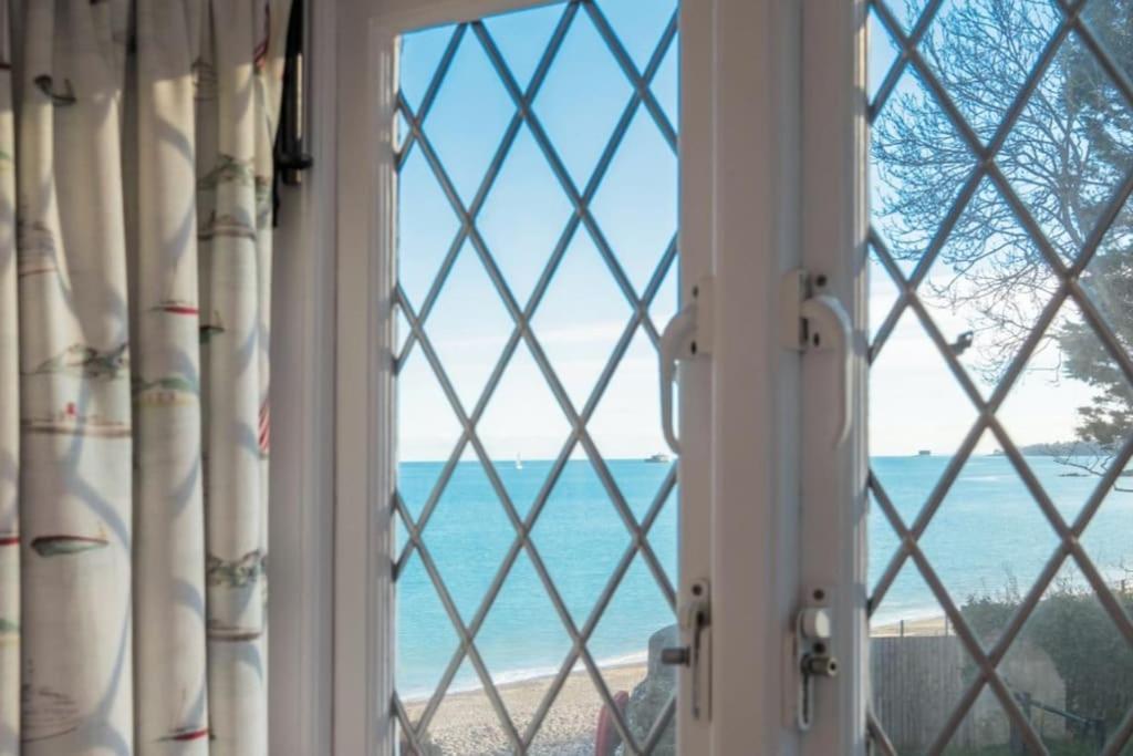 The Old Boat House, Seaview - Seafront Three Bedroom Cottage With Separate Two Bedroom Annexe Bagian luar foto